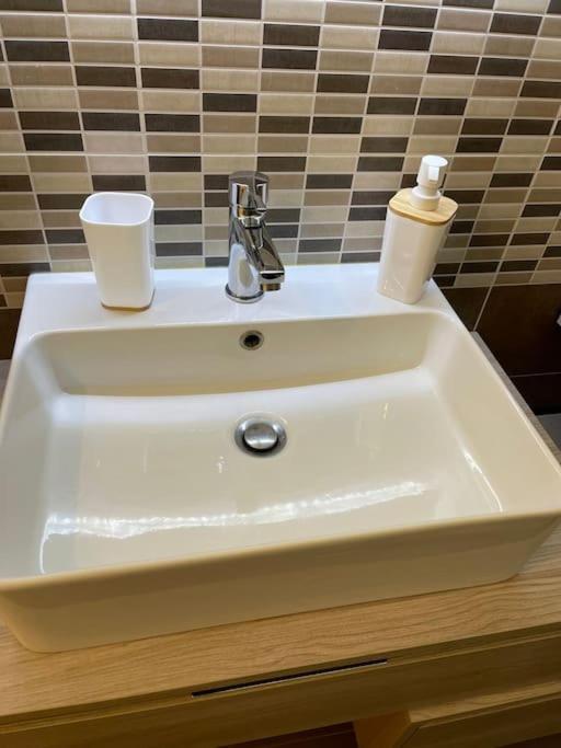 Apartment Nel Quartiere Bayres Completamente Rinnovata *